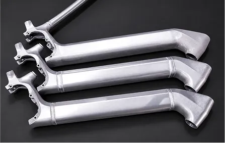 /images/auto/welding/robot_grinding_surface_finishing.webp